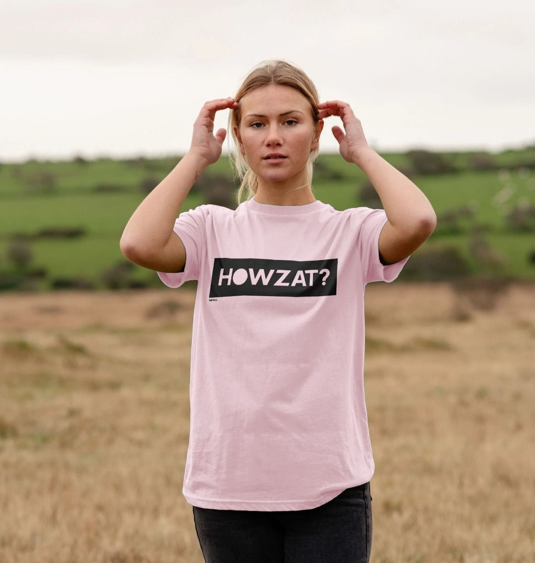 Dot ball pink howzat cricket t-shirt